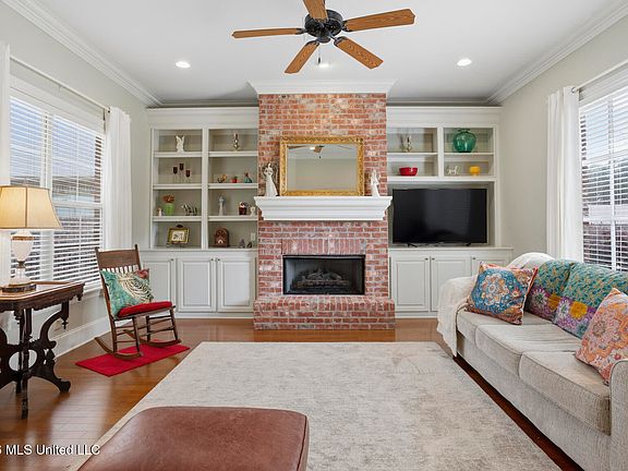 4th image of 118 Hampton Rdg