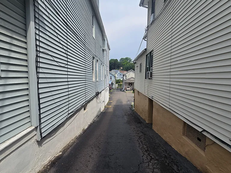 296 Hazle St #1 — Photo 11