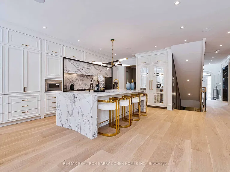 230 Dunvegan Rd — Photo 21