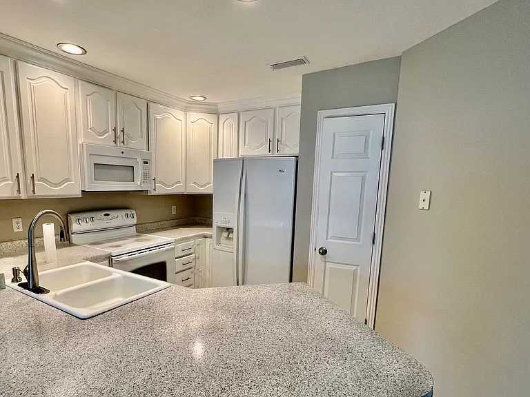 3745 S 700 E — Photo 5