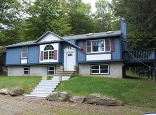 2904 Buck Hl, Greentown, PA 18426