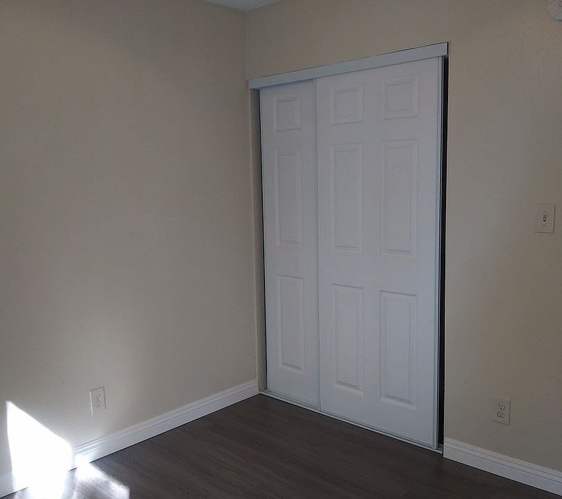 2nd image of 1595 Chestnut Ave APT 210