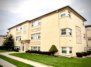 8207 Belmont Ave APT 2S, River Grove, IL 60171