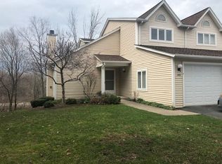 140 Southwick Ct, Rochester, NY 14623