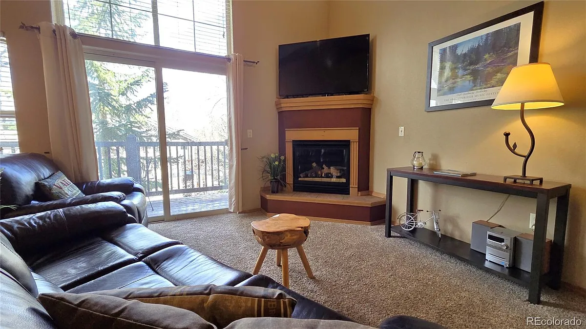 Building Photo - 720 Lakepoint Dr #B6
