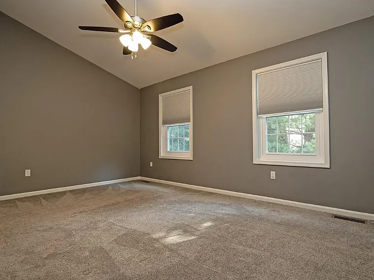 2165 Saint Clair Ct — Photo 12