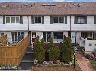 34 Bunnell Ct, Staten Island, NY 10312