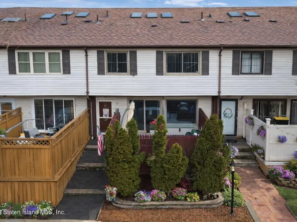 34 Bunnell Ct, Staten Island, NY 10312