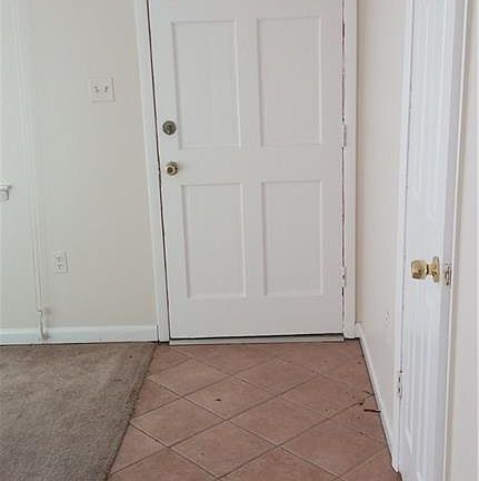 4th image of 3016 Young Ave