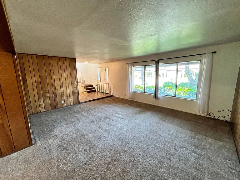 413 Del Oro Ave — Photo 16