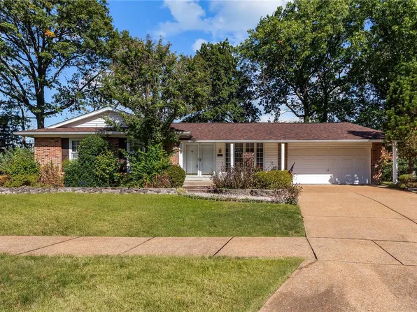 3831 Baville Ct, Florissant, MO 63034