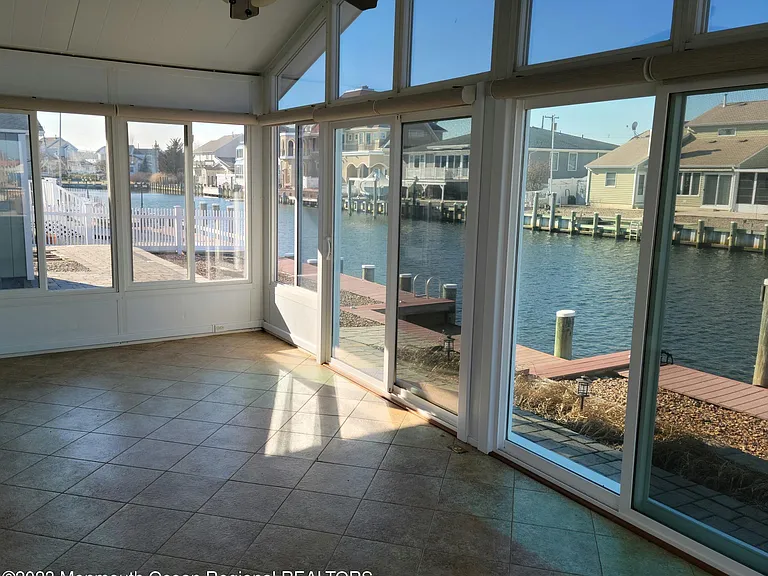 805 Forepeak Dr — Photo 10