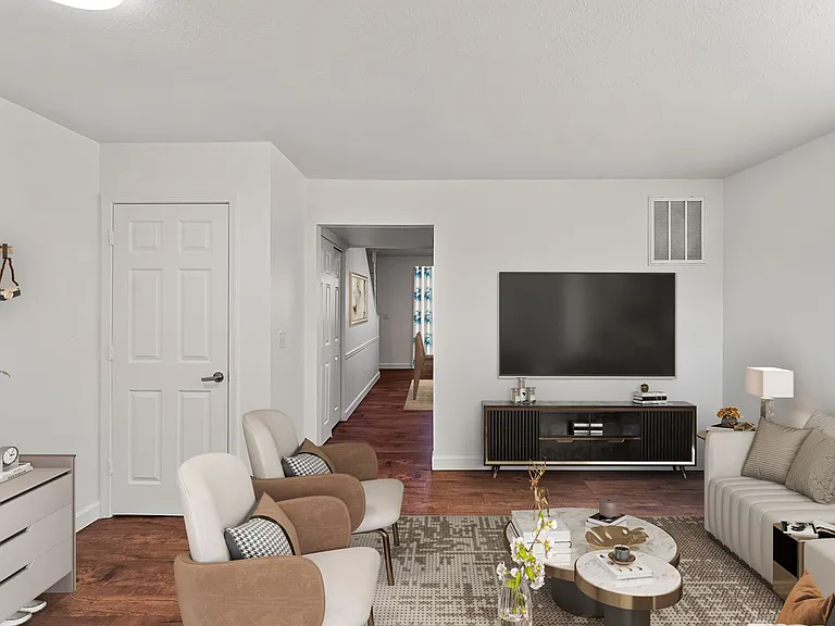 Metro Apartments at Wood River — Photo 39