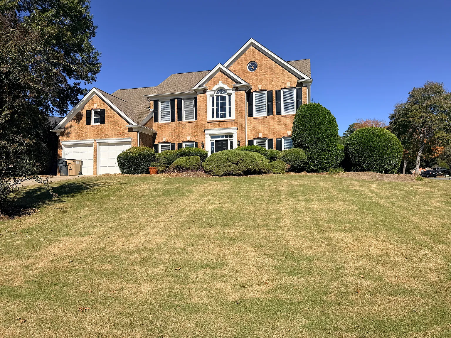 4 bed, 2.5 bath, 2660 sqft, $2,700 — Photo 2