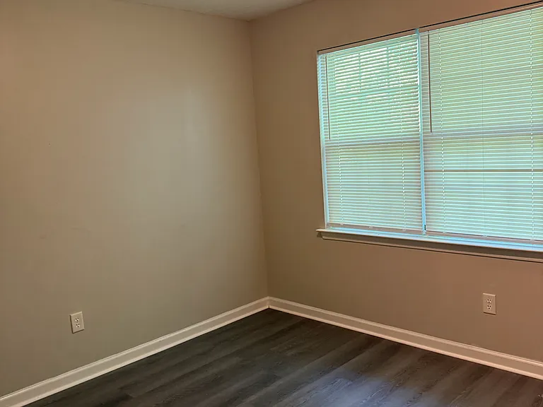 816 Westbrook Ct — Photo 6