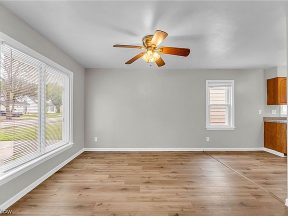 5th image of 18517 Homeway Rd