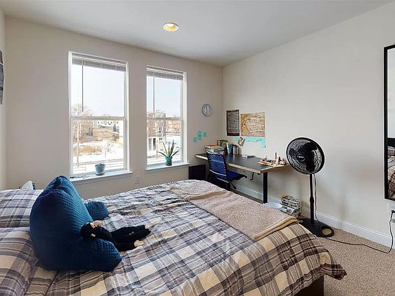 2nd image of 1934 N Gratz St #2