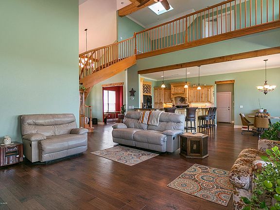 5th image of 431 Palomino Dr