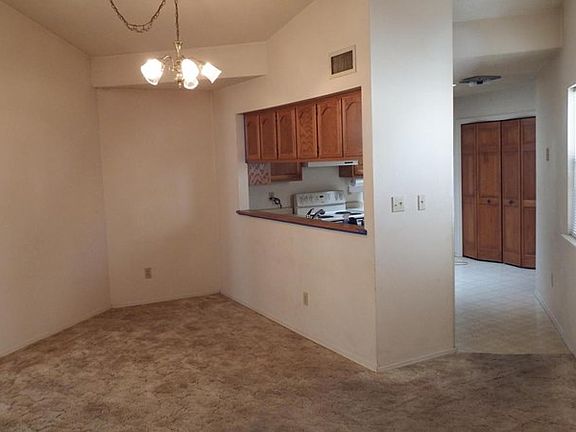 2nd image of 1111 Calle Del Valle