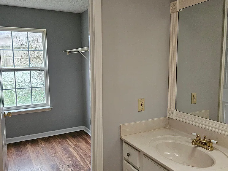 106 Deerfield Ln — Photo 10