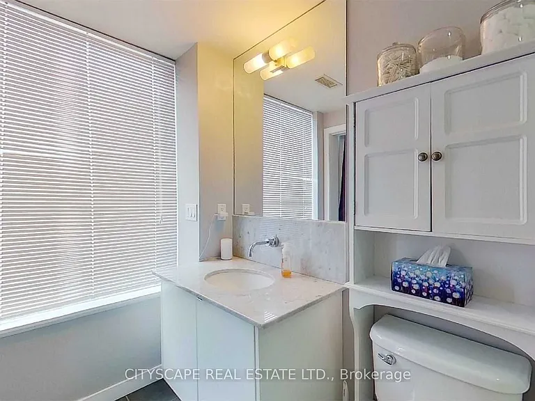 59 E Liberty St #1203 — Photo 11