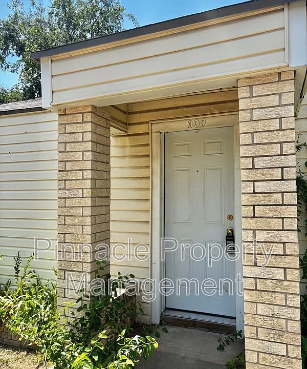 309 N Howard St