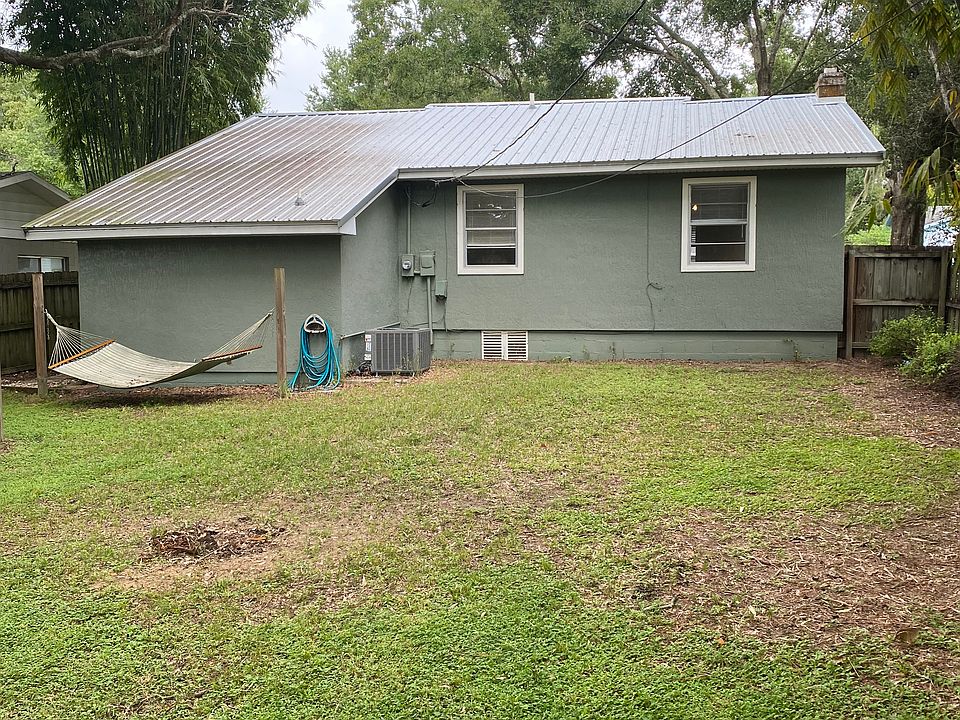 1st image of 1059 Seminole St