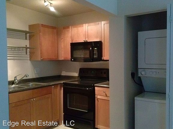 2nd image of 251 Pompano Dr SE #C