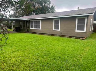 2237 11th St, Port Neches, TX 77651
