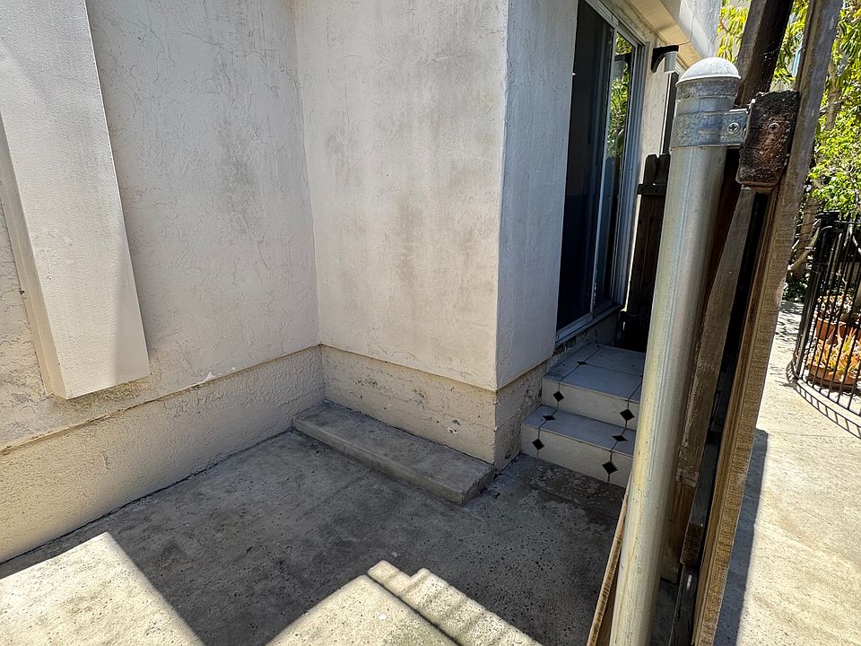 1st image of 4180 Cleveland Ave Unit 9