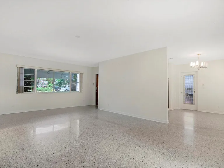 3410 Poinsettia Ave — Photo 24