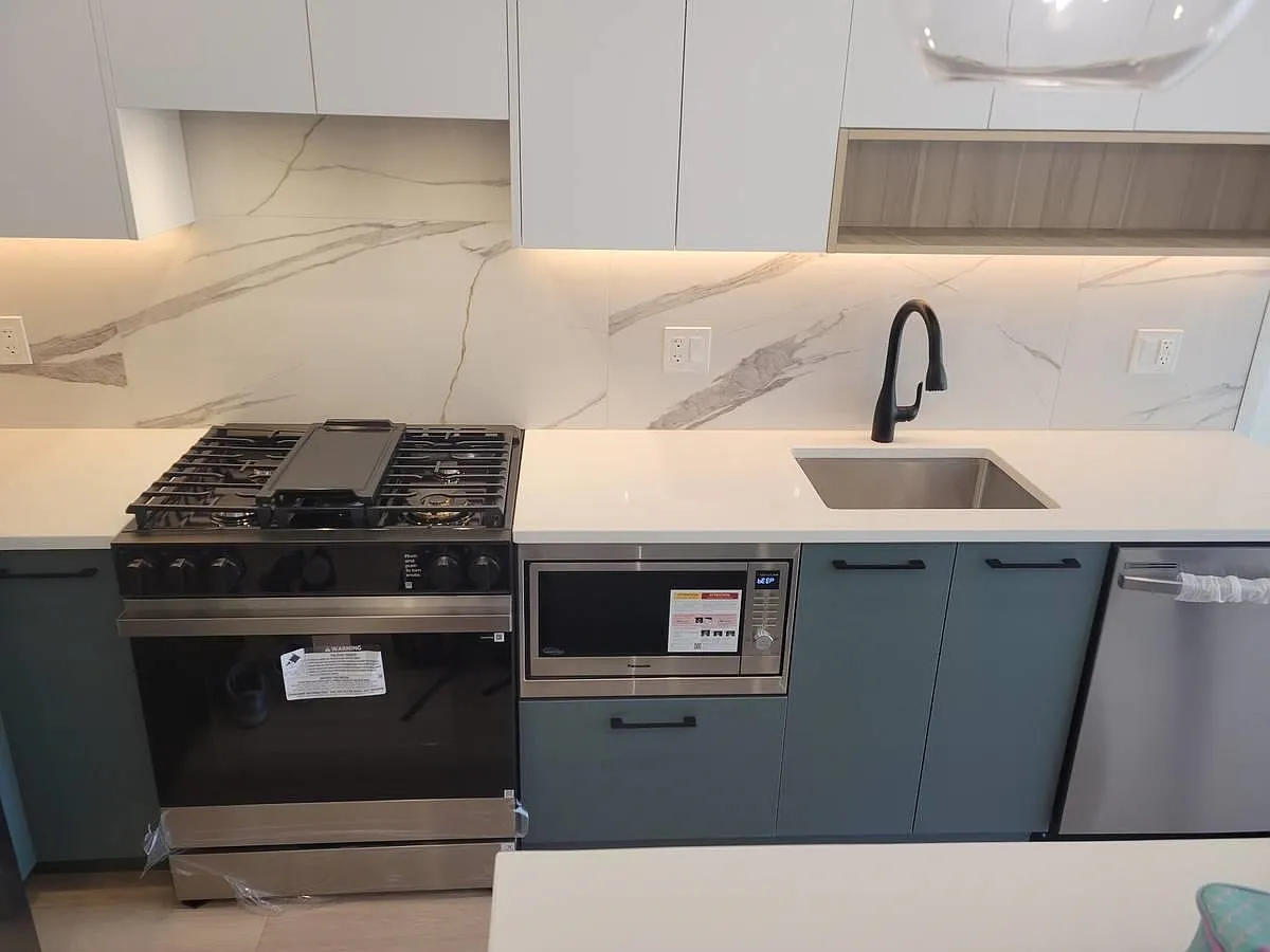 2 bed, 785 sqft, $2,200 — Photo 4