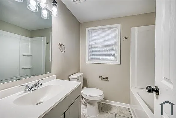 733 Kirkham St — Photo 18