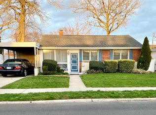 159 Fairfield St, Valley Stream, NY 11581