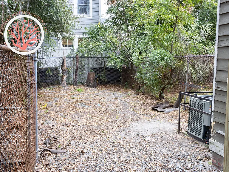 118 W 32nd St — Photo 15