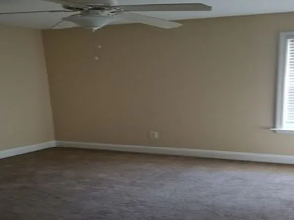 149 Wading Creek Ln, Fayetteville, NC