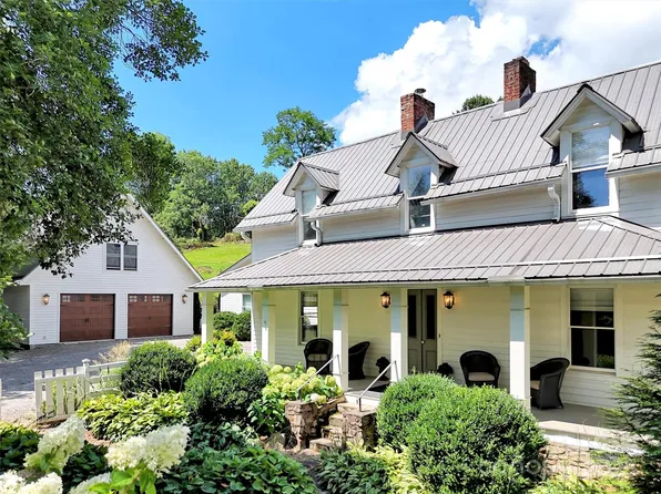 88 Plott Valley Rd, Waynesville, NC 28786