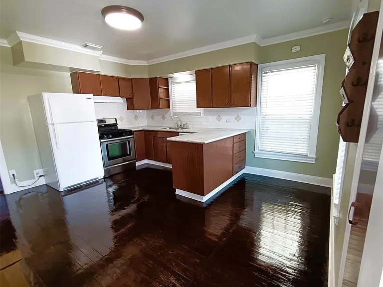 6906 Van Etten St — Photo 11