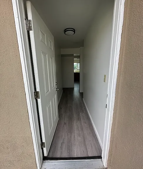 915 N Stoneman Ave #10 — Photo 2