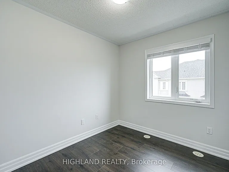 265 Ellen Davidson Dr #4 — Photo 35