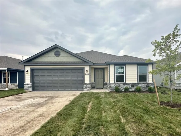 640 W Lanesfield St, Gardner, KS 66030