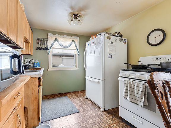 4th image of 105 Adobe Cir