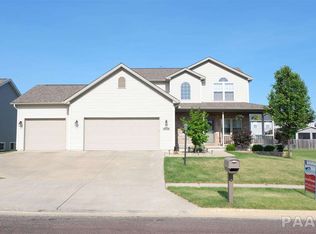 820 Agnes Dr, Washington, IL 61571