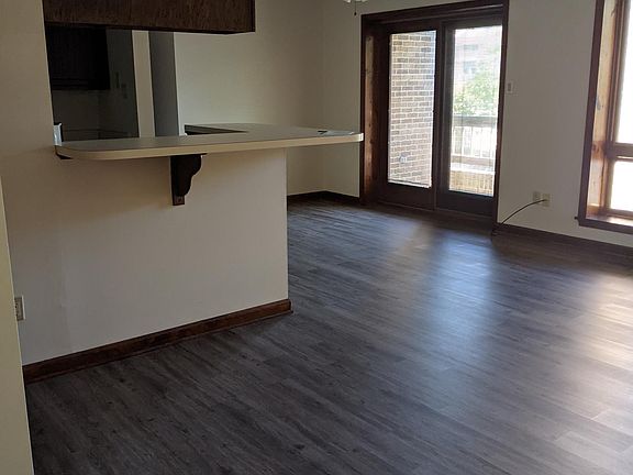 5th image of 44755 Woodlake Ct Unit 758