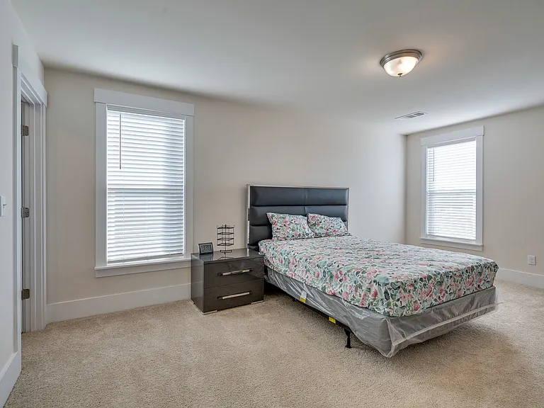 1332 Fairbanks St — Photo 24
