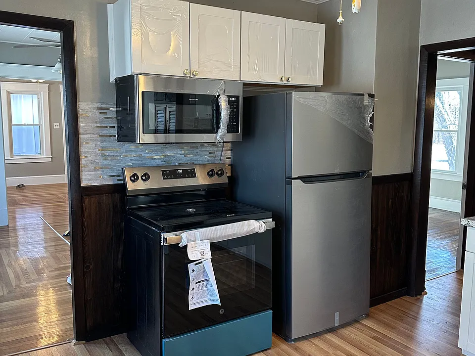 326 East St #328