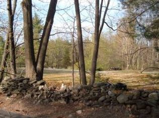 48 Perkins Rd, Londonderry, NH 03053