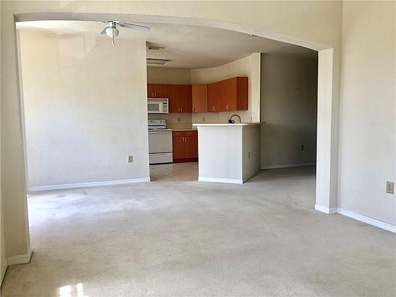 4th image of 108 SW Peacock Blvd APT 5-201