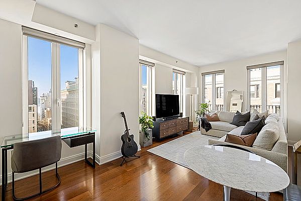 1st image of 230 W 78th St APT 14A