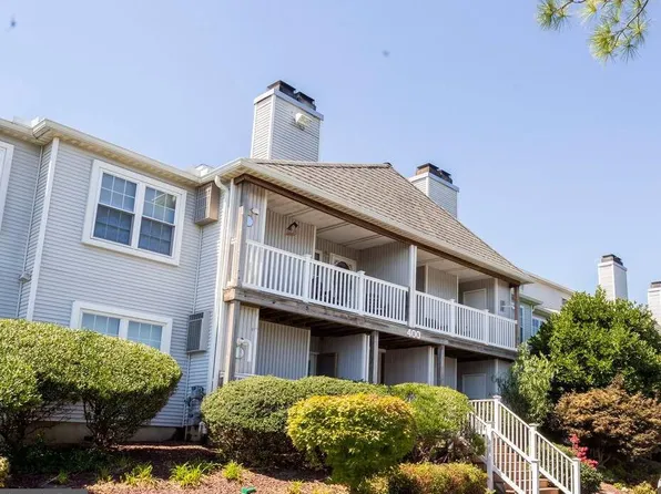 409 Waters Edge Dr, Newark, DE 19702